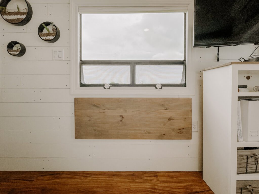 DIY Folding Desk For Small Spaces